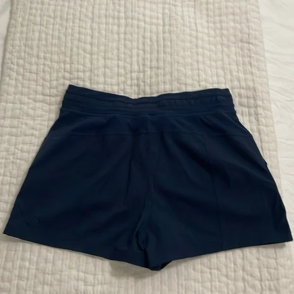 Lululemon Dance Studio High-Rise Short 3.5" *True Navy Size 8 - Picture 2 of 7